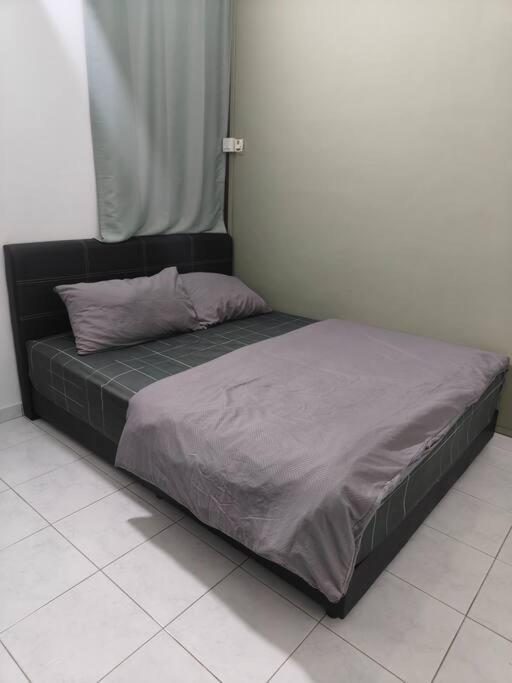 Holiday home June's Homestay@ Puteri Wangsa Near Aeon & Ikea